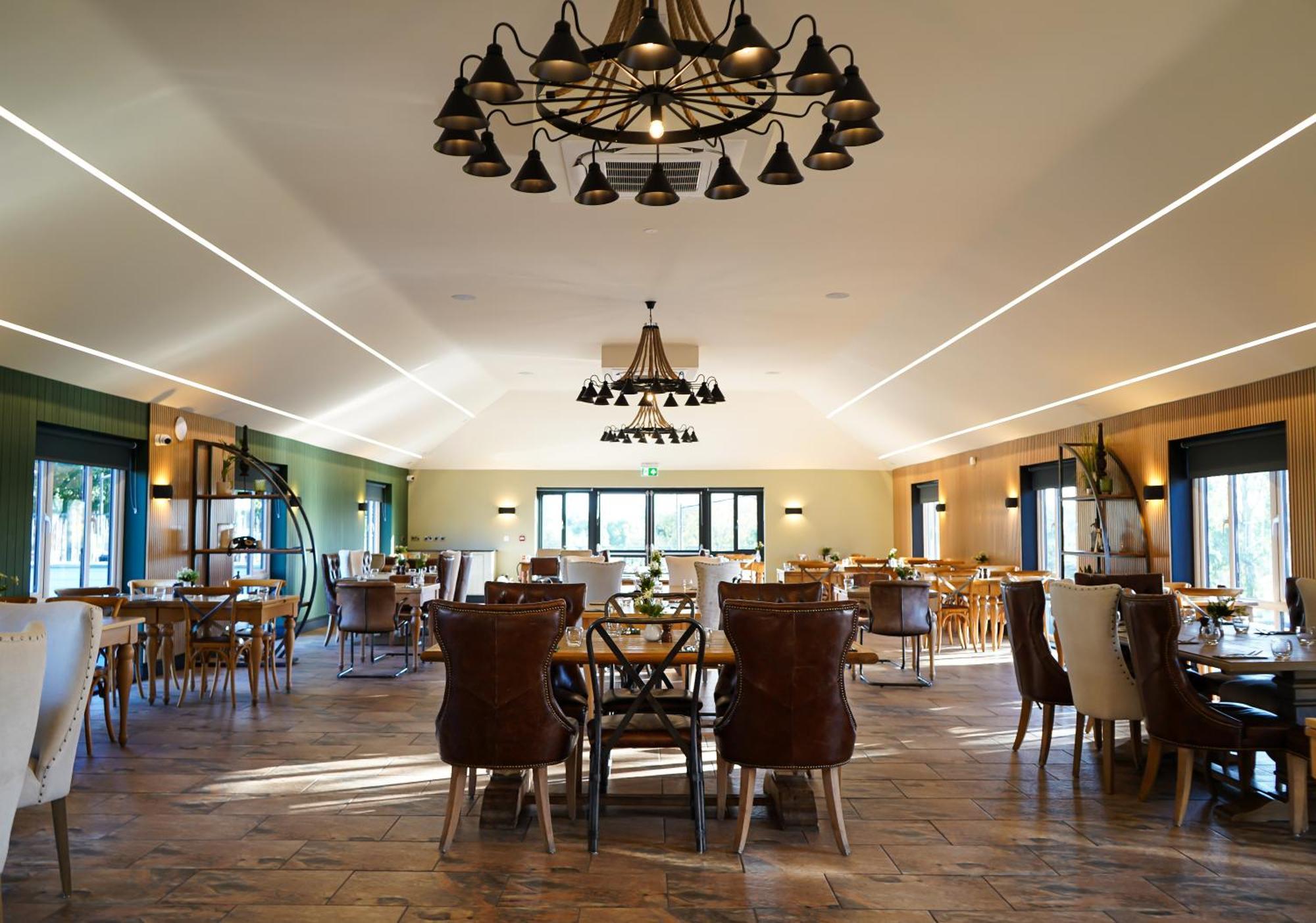 All Saints Resort Bury St. Edmunds Buitenkant foto