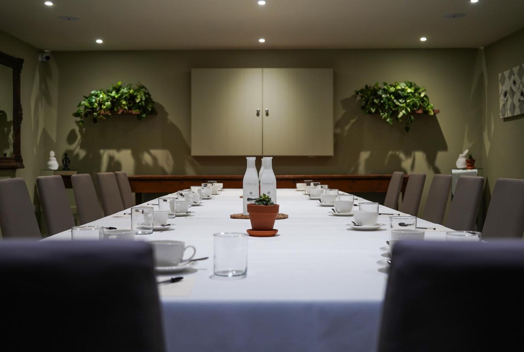 All Saints Resort Bury St. Edmunds Buitenkant foto