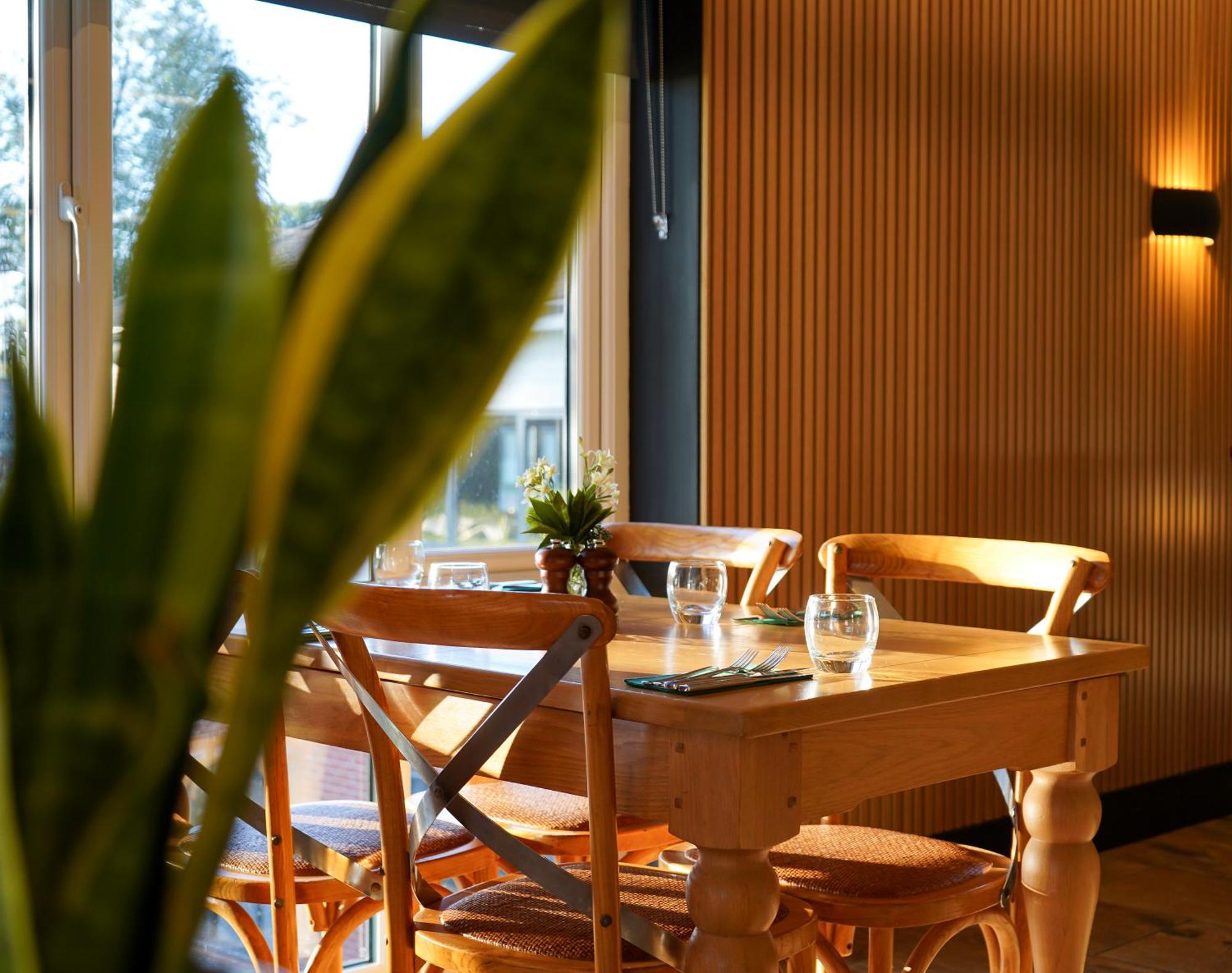 All Saints Resort Bury St. Edmunds Buitenkant foto