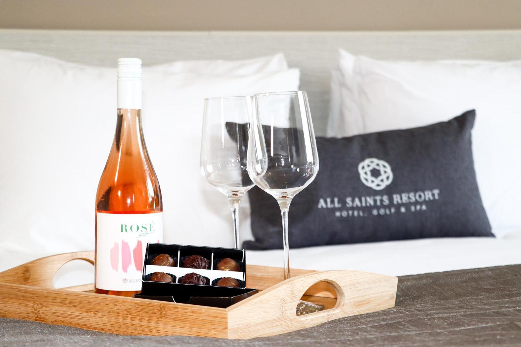 All Saints Resort Bury St. Edmunds Buitenkant foto