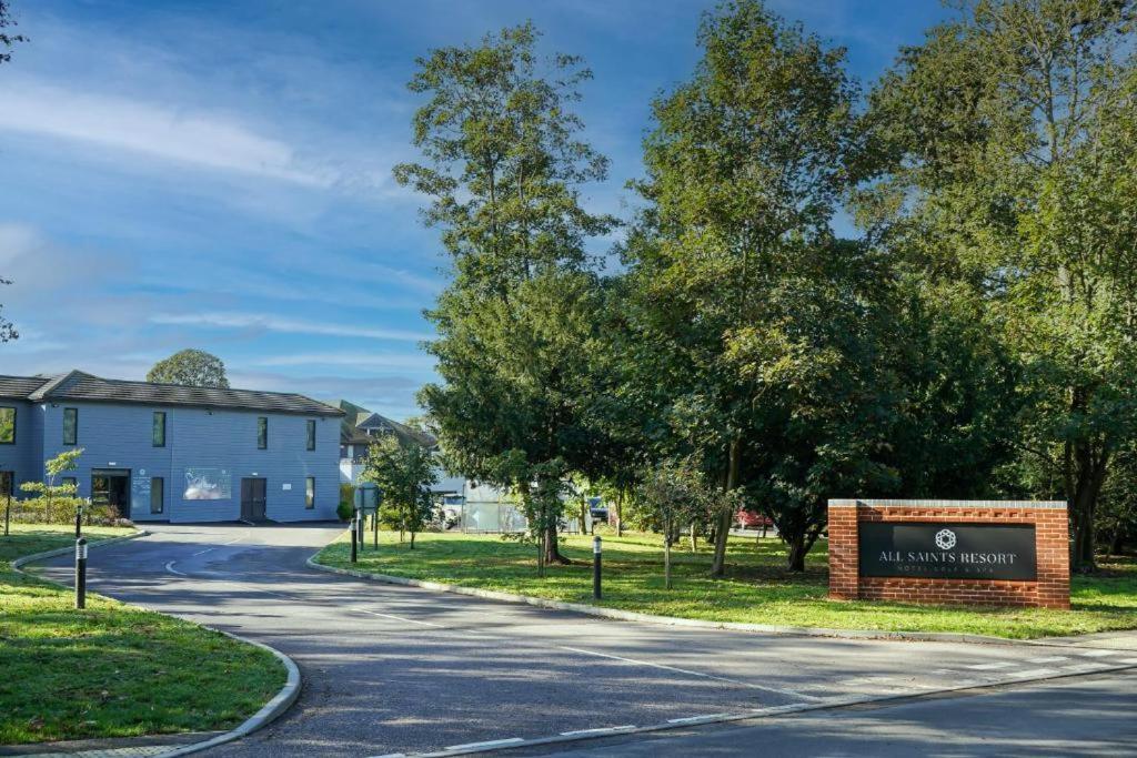 All Saints Resort Bury St. Edmunds Buitenkant foto