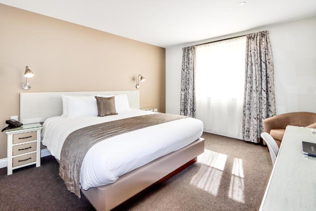All Saints Resort Bury St. Edmunds Buitenkant foto