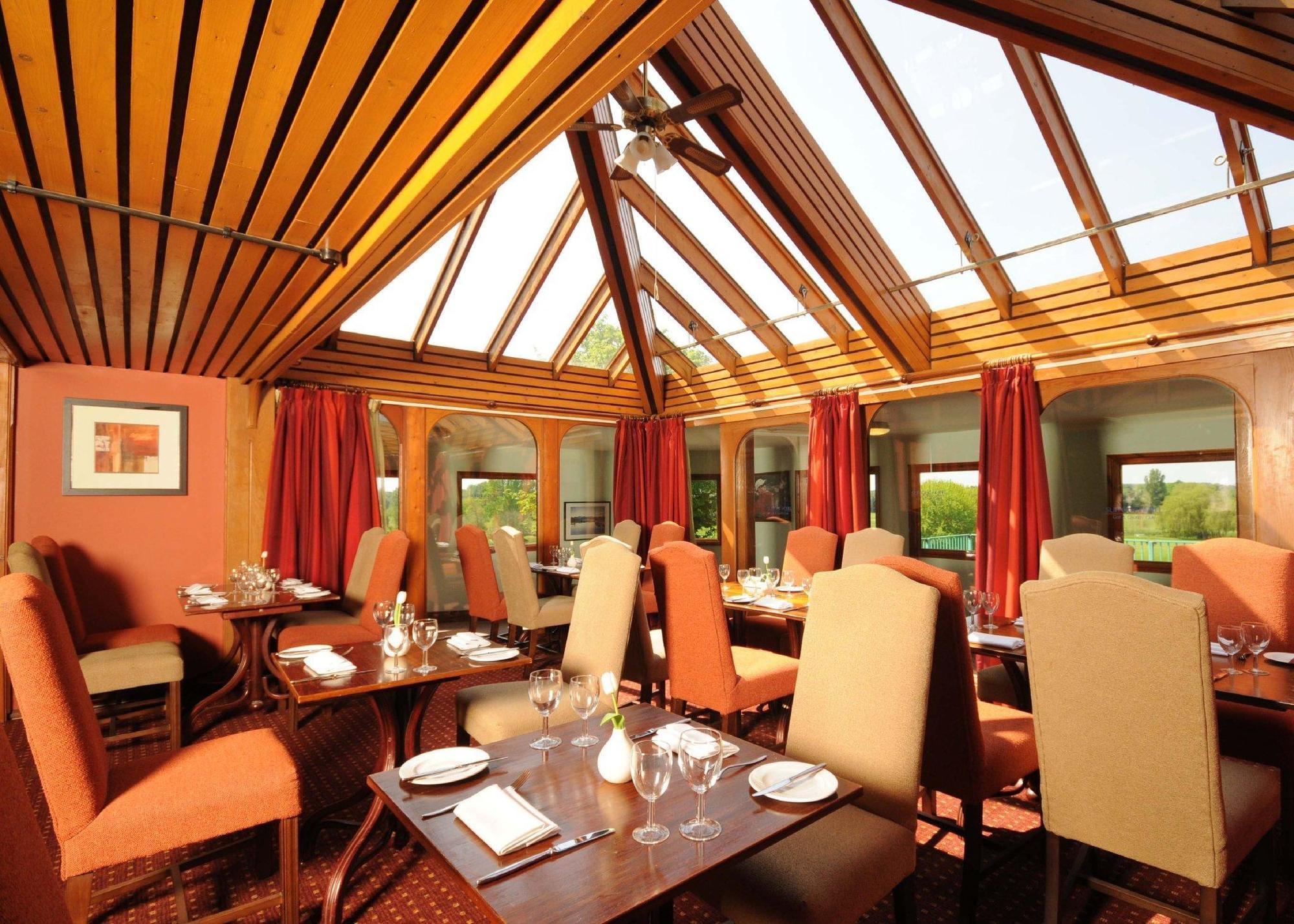 All Saints Resort Bury St. Edmunds Buitenkant foto